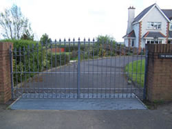 Hot-dipped Galvnized Gates
